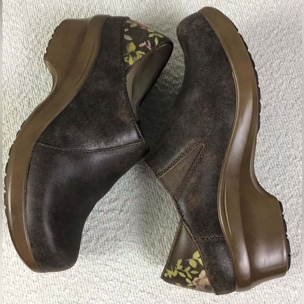 Ariat Women's Hera Expert ASTM Work Clogs Brown Distressed Leather Size 7